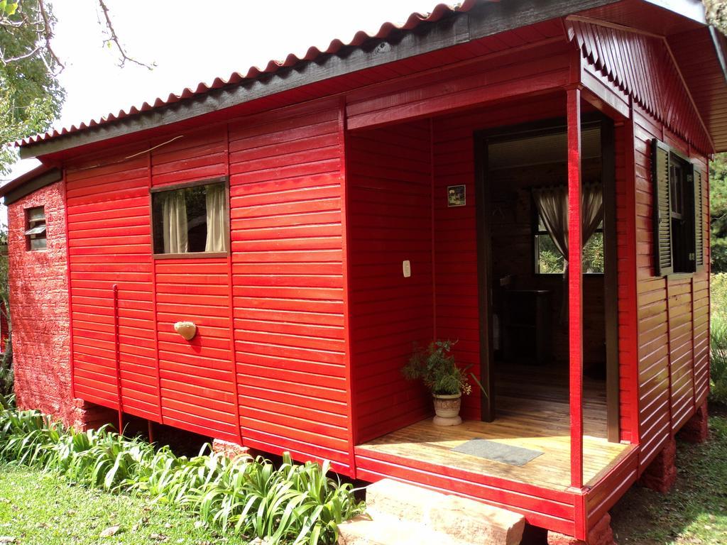 斯帕科霍利斯提克小屋酒店 新彼得罗波利斯 外观 照片